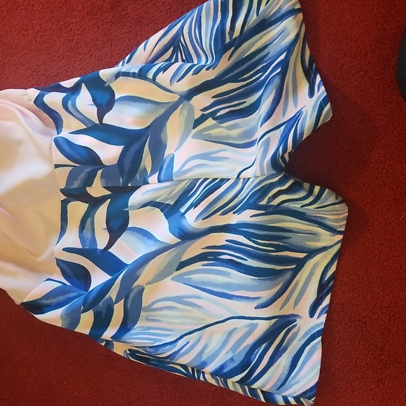 Lilly Pulitzer dress - Picture 10 of 11